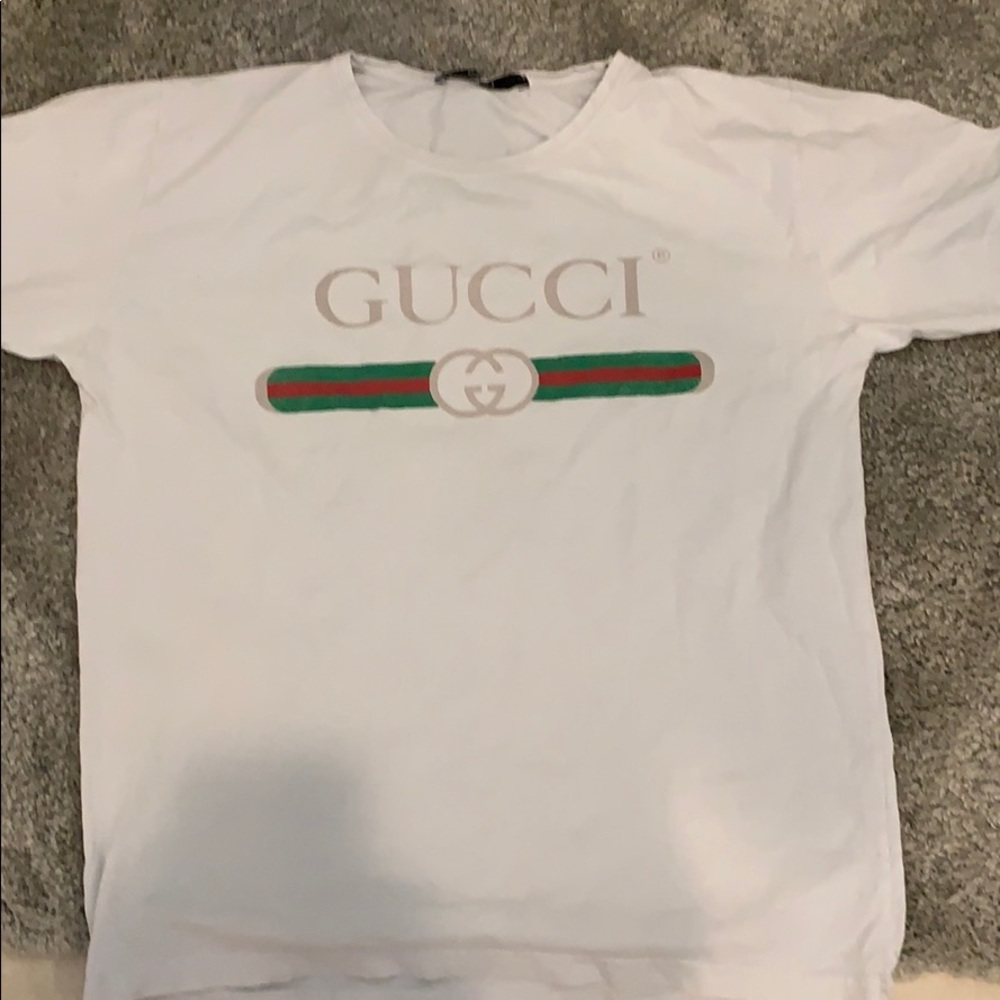 Plain white Gucci t-shirt